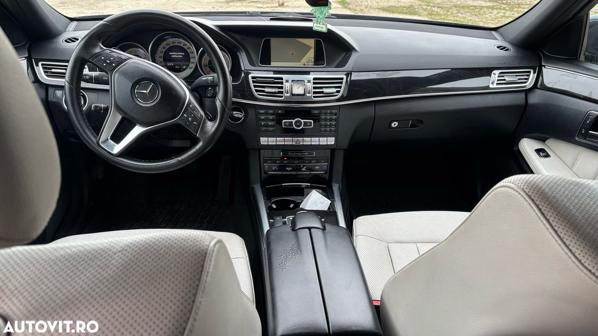 Mercedes-Benz E 220 BlueTEC BlueEFFICIENCY 7G-TRONIC Edition Avantgarde - 5