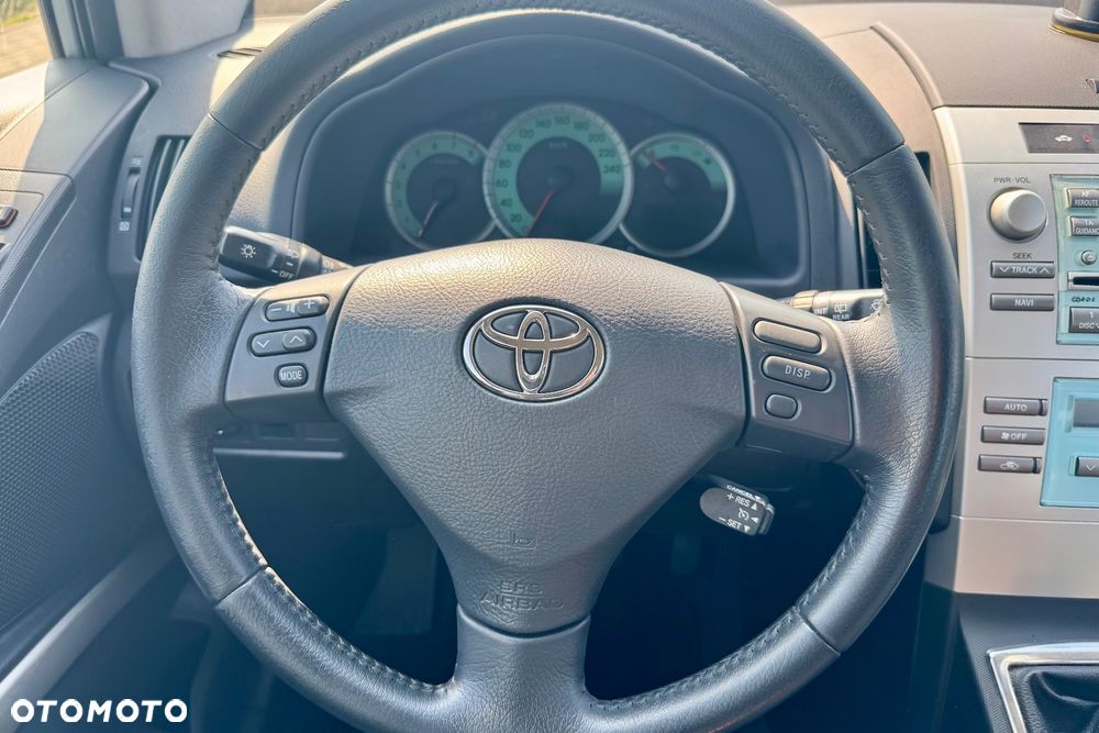 Toyota Corolla Verso - 21