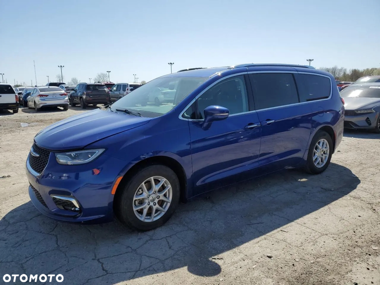Chrysler Pacifica - 2
