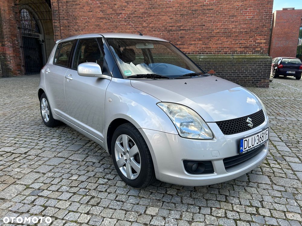 Suzuki Swift - 2
