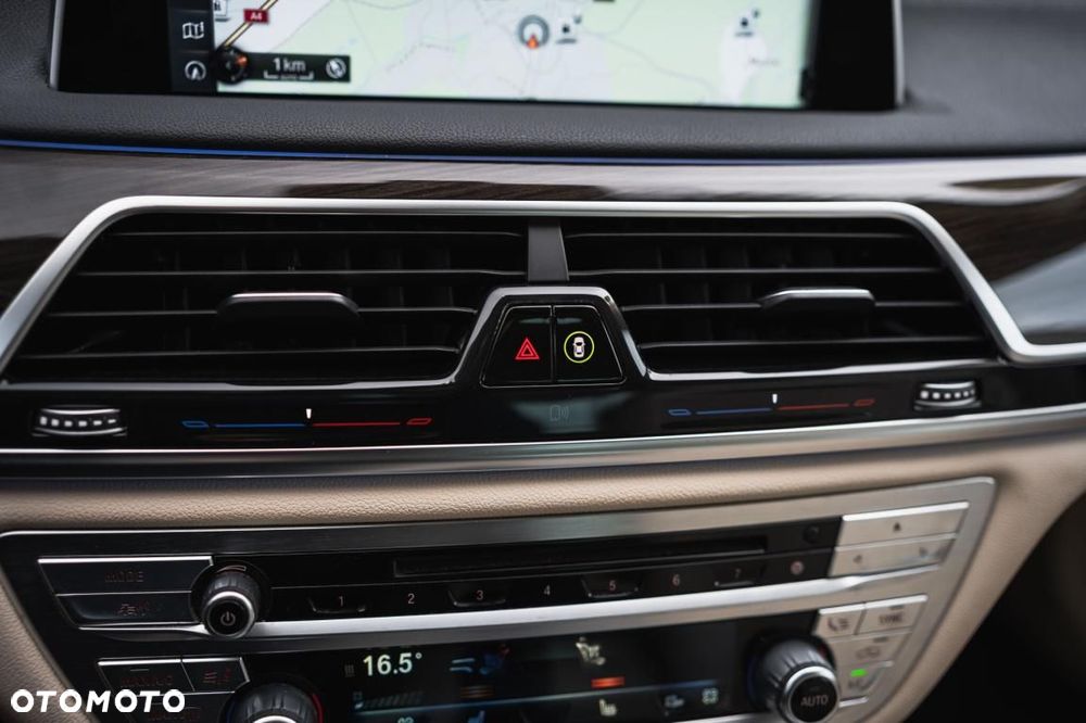 BMW Seria 7 - 24