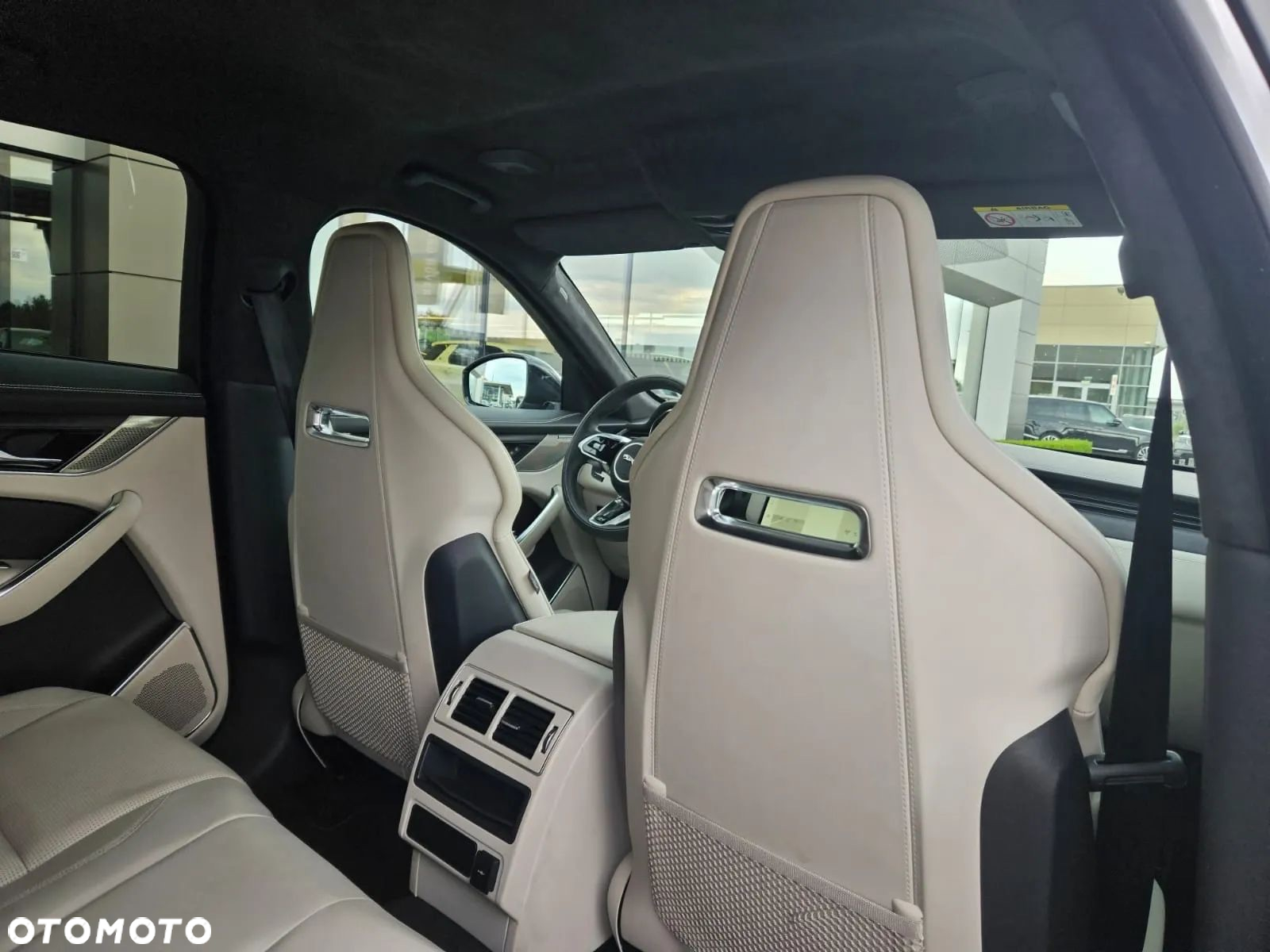 Jaguar F-Pace 2.0 P250 mHEV AWD R-Dynamic HSE - 4