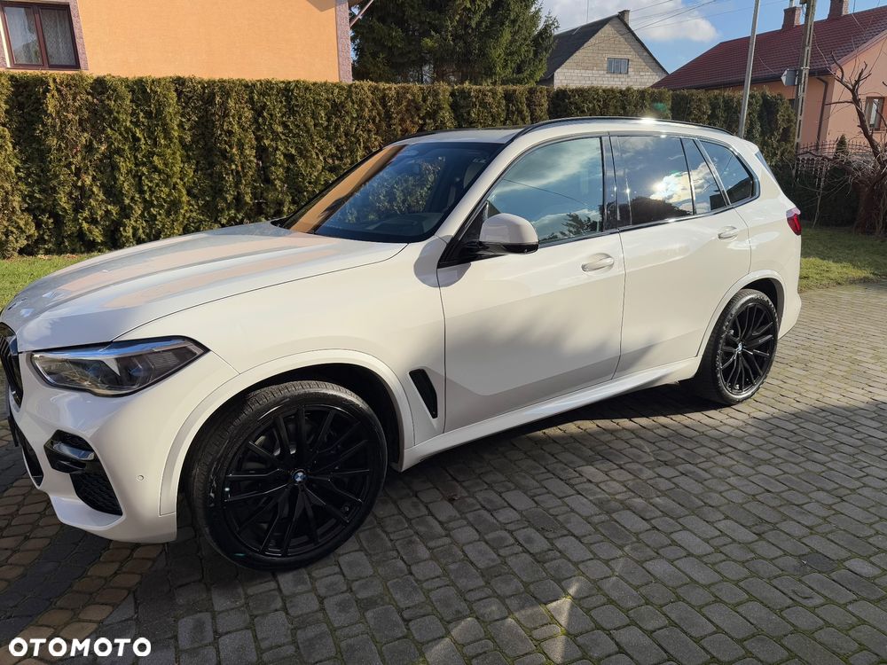 BMW X5 M M50i - 10