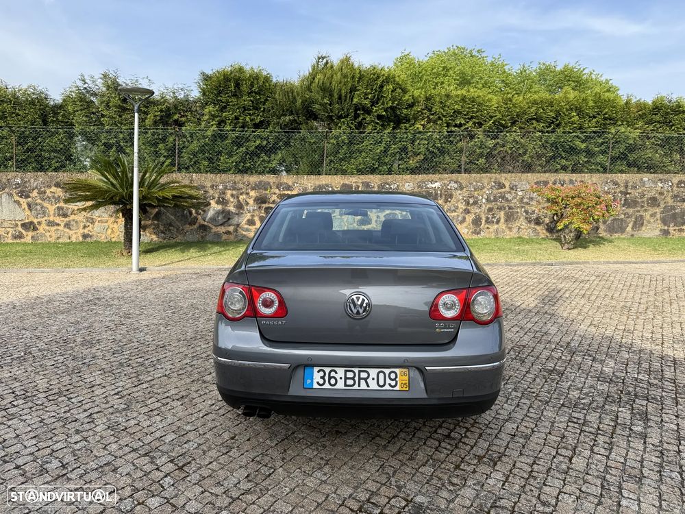 VW Passat 2.0 TDI Highline - 5