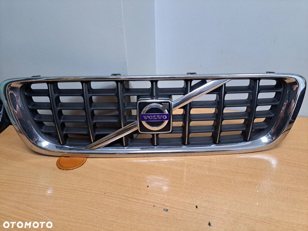GRIL ATRAPA VOLVO S80 II V70 III 2006-2009 BARDZO ŁADNY