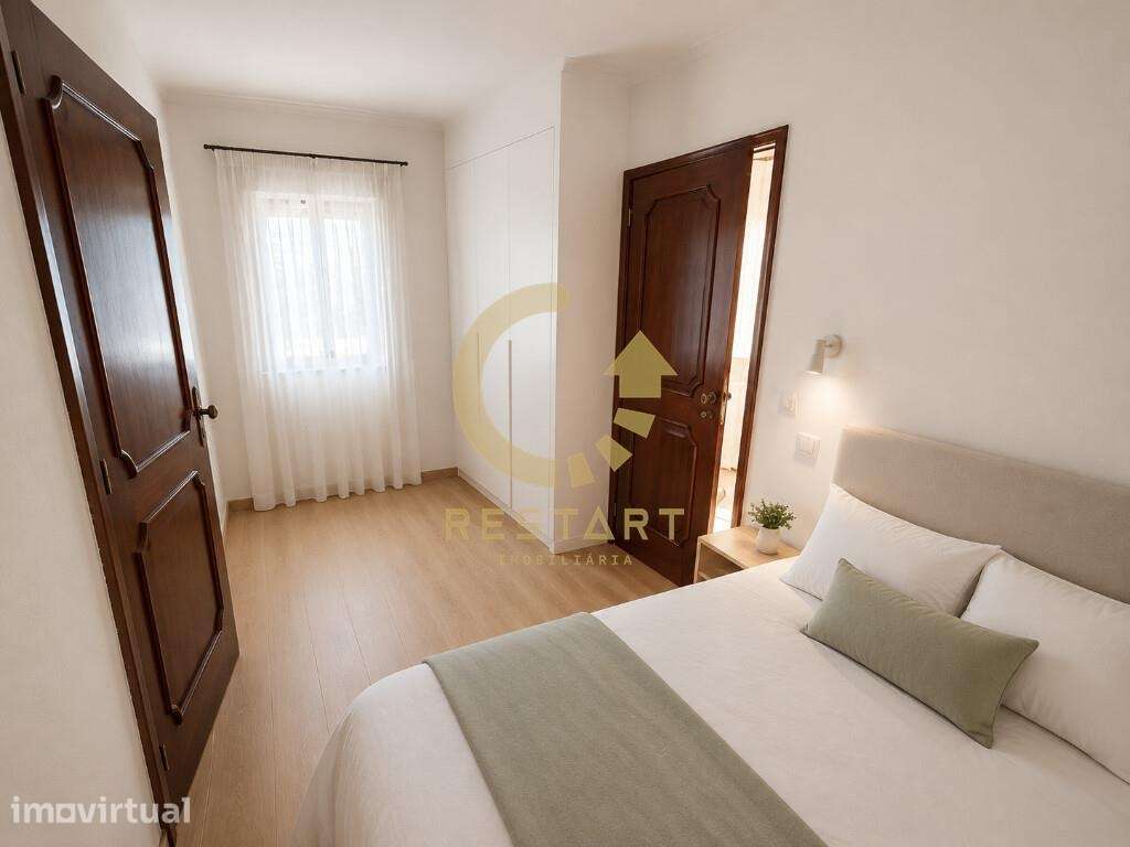 Duas casas- UMA OPORTUNIDADE COM ENORME POTENCIAL NA RUA ELIAS GARCIA, - Grande imagem: 5/32