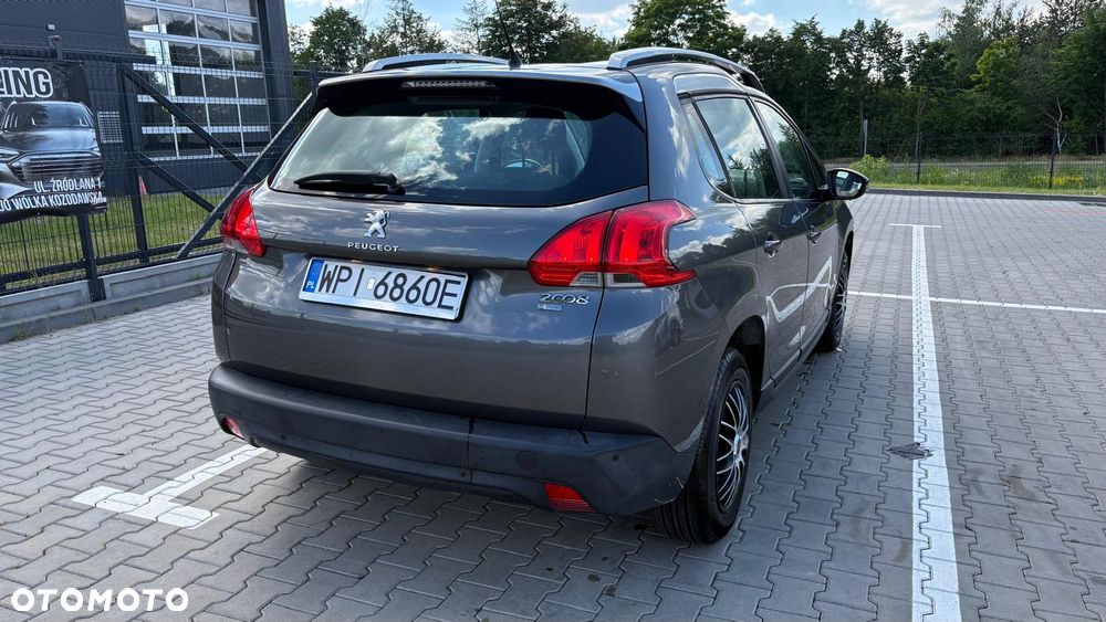 Peugeot 2008 1.2 Pure Tech Style S&S - 4