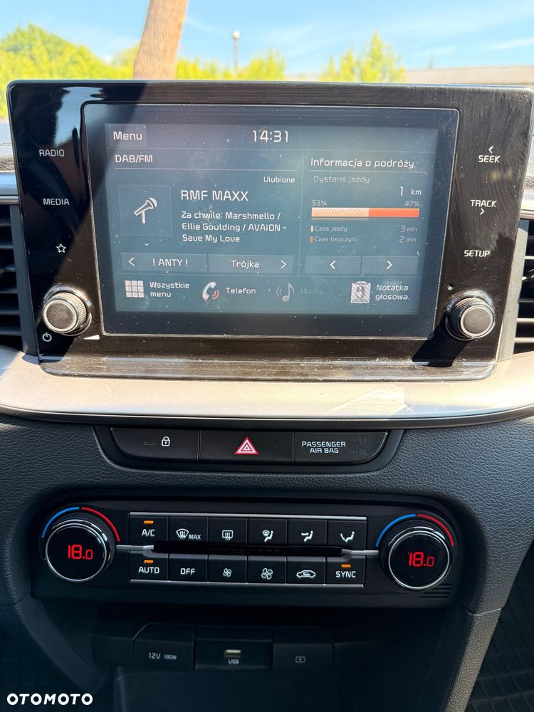 Kia Ceed - 11