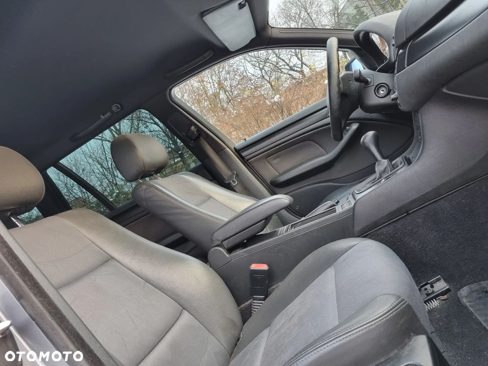 BMW Seria 3 320d Edition Exclusive - 10