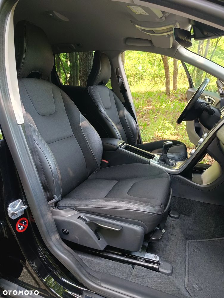 Volvo XC 60 - 25