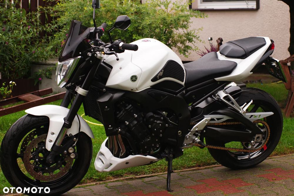 Yamaha FZ - 21