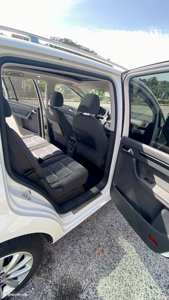 VW Touran 2.0 TDI Blue.Highline 7L - 23