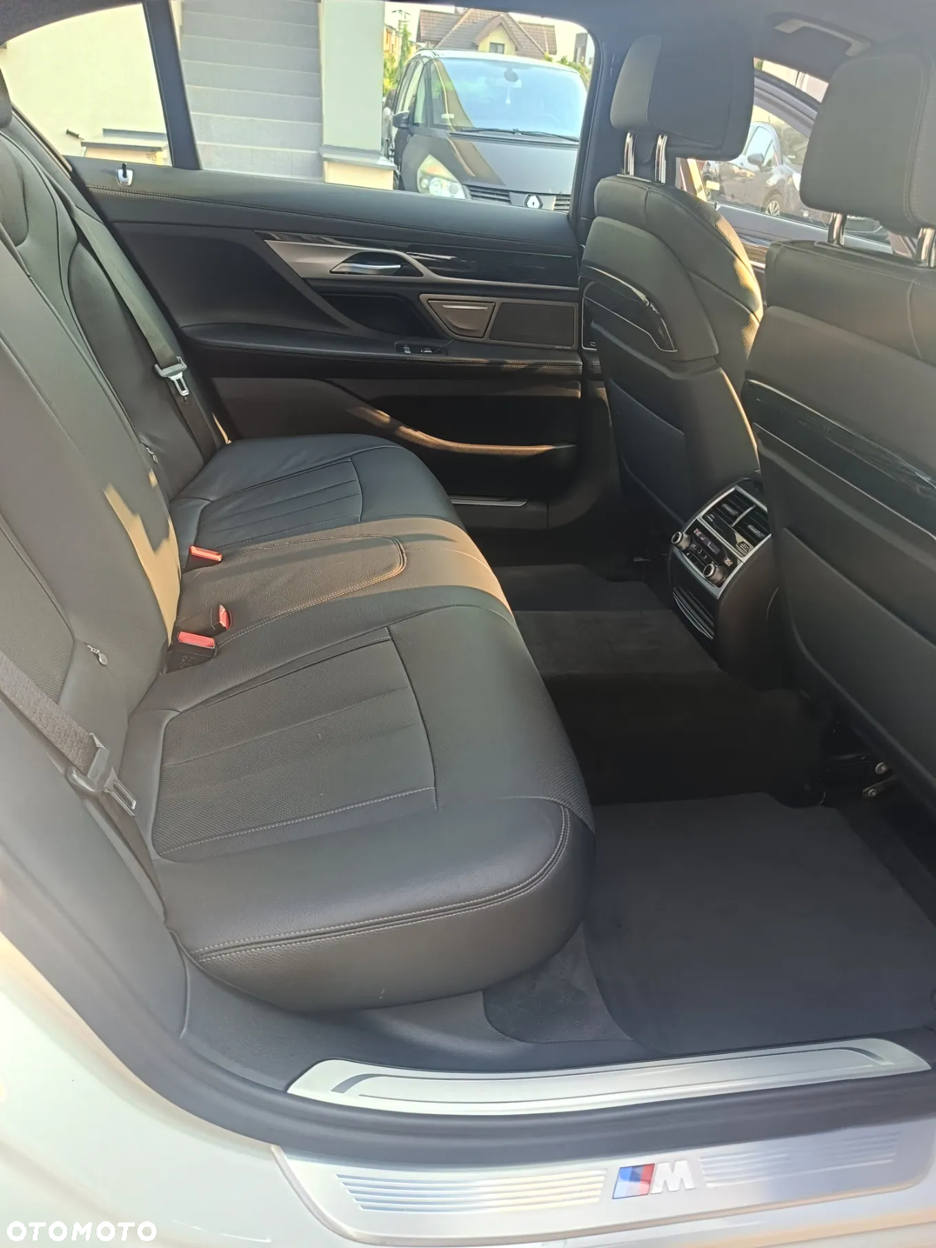 BMW Seria 7 740Li - 25