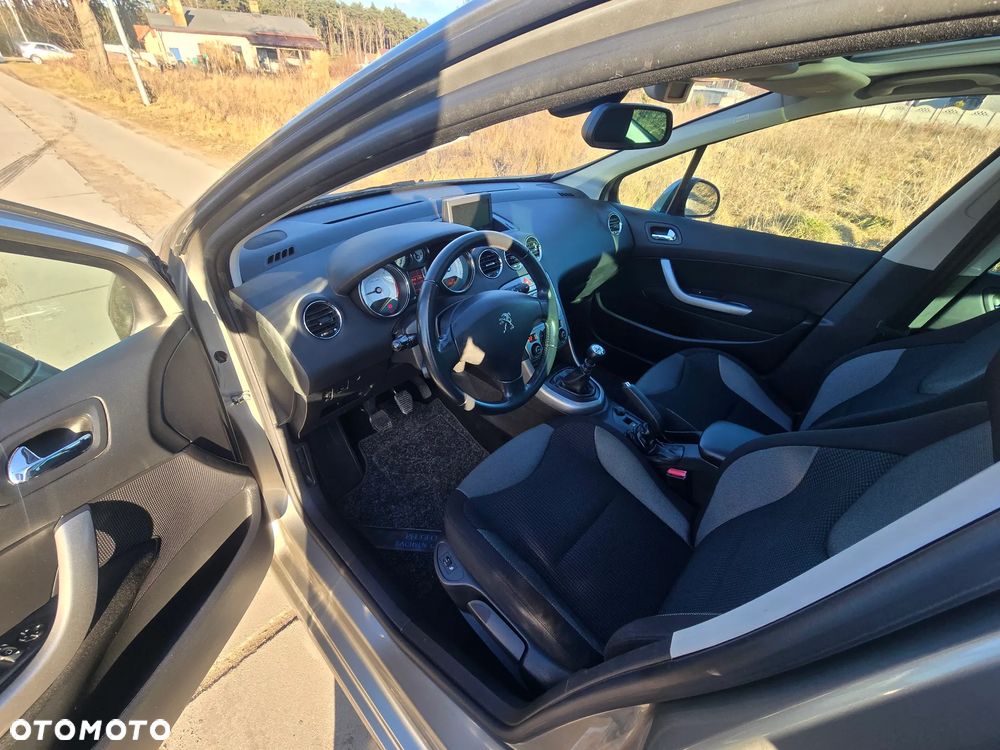 Peugeot 308 1.6 HDi Premium Plus - 12