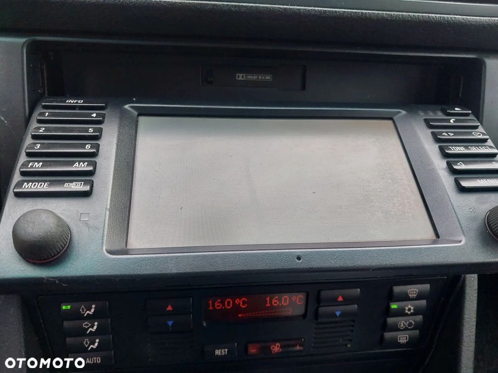 Konsola kokpit BMW 5 E39 Lift Deska rozdzielcza panel schowek radio Navi klimatyzacja dekory zegary 3.0 M57 ramka tunel uchwyt cupholder - 6