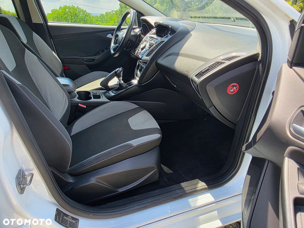 Ford Focus 1.6 EcoBoost Trend Sport - 12