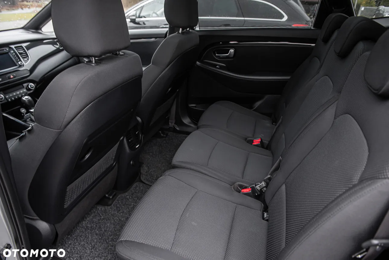 Kia Carens 1.7 CRDi Business Line 7os - 25