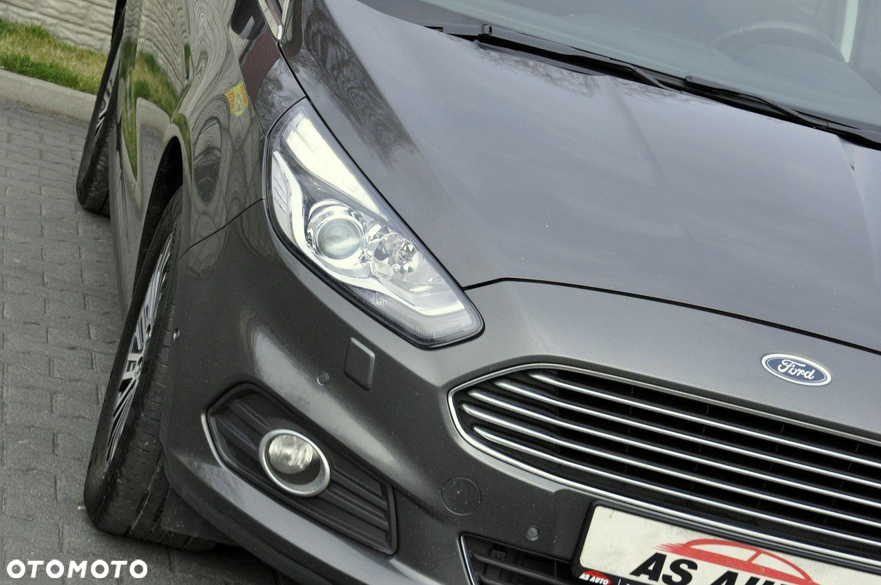 Ford S-Max 2.0 EcoBlue Titanium - 24