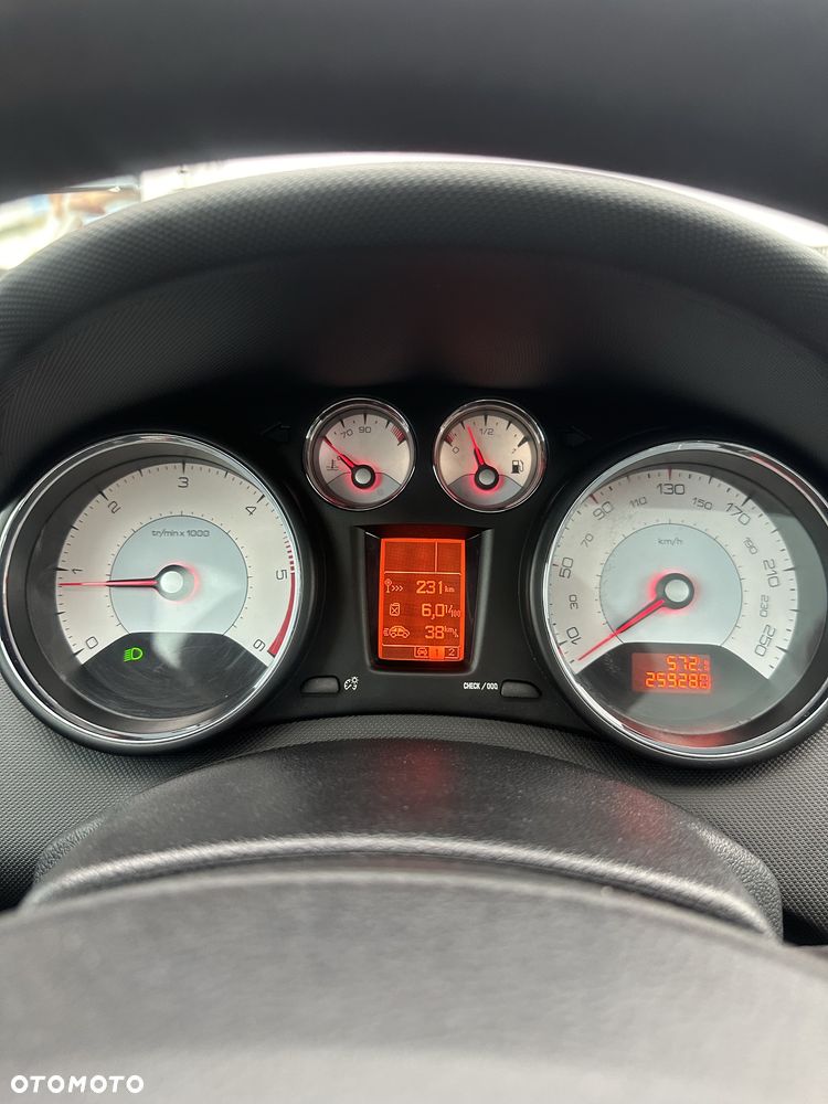 Peugeot 308 - 5