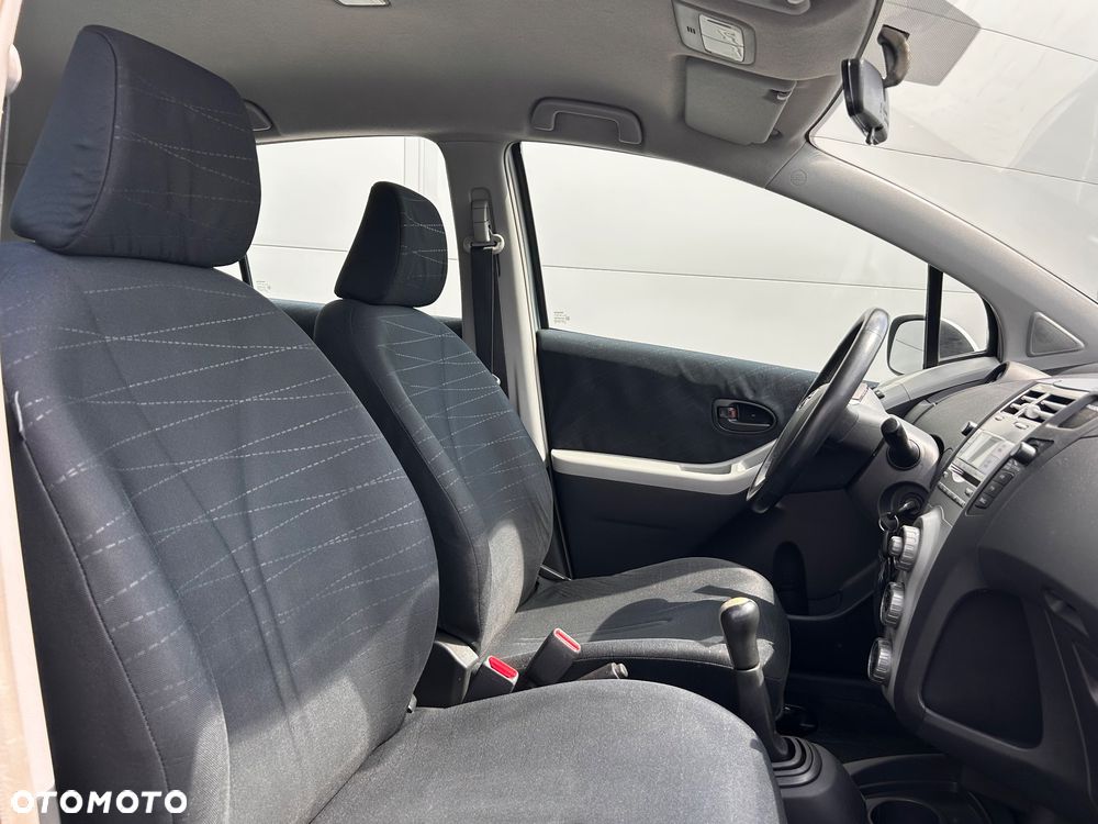 Toyota Yaris 1.3 Sol - 18