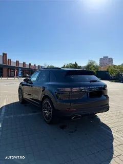 Porsche Cayenne Standard - 4