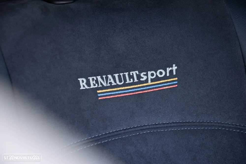 Renault Clio 3.0 V6 Sport - 40