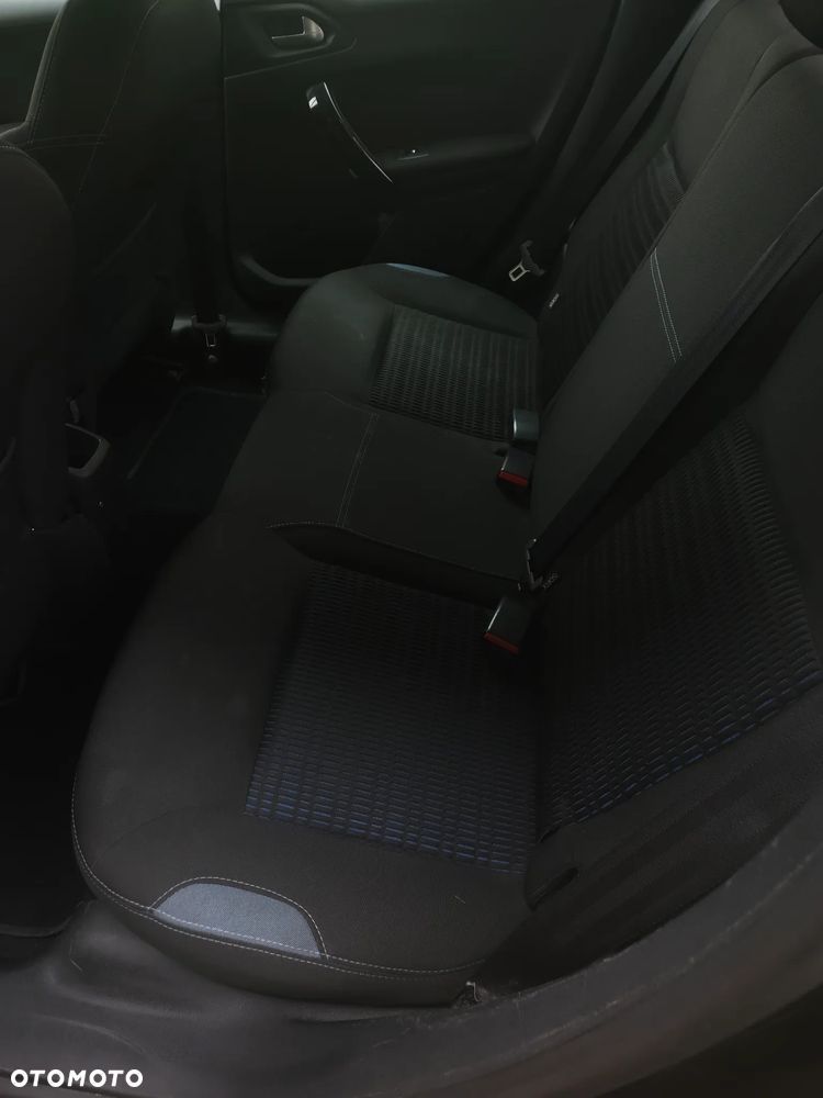 Peugeot 208 1.2 VTi Allure - 19