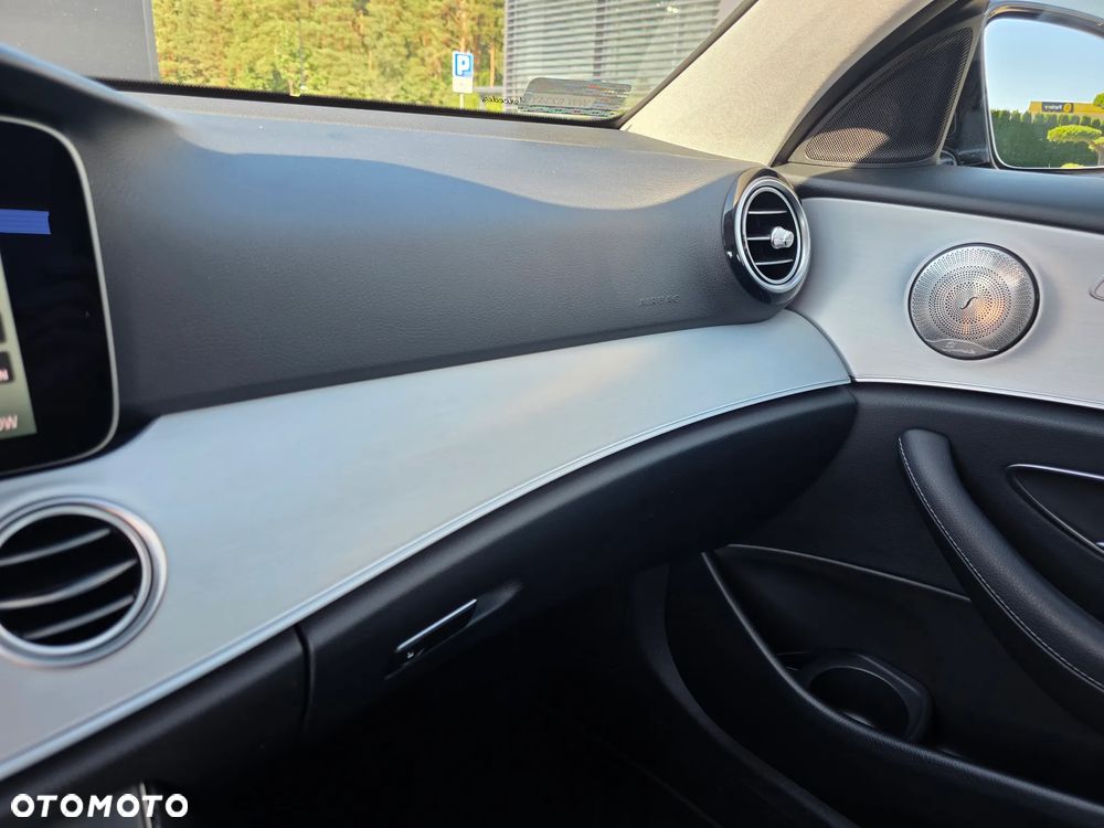 Mercedes-Benz Klasa E 200 d Exclusive - 23