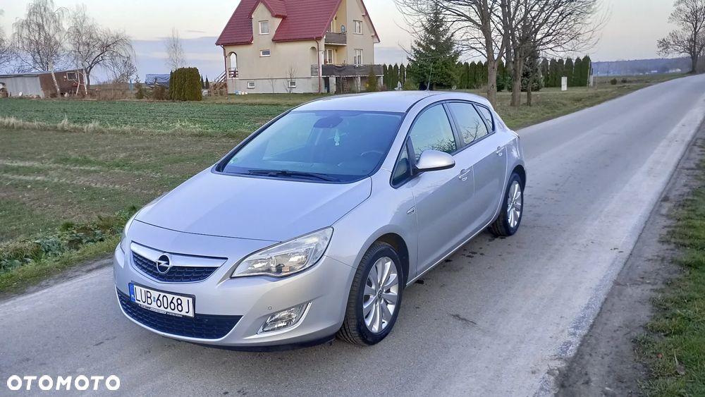Opel Astra 1.4 Turbo Cosmo - 17