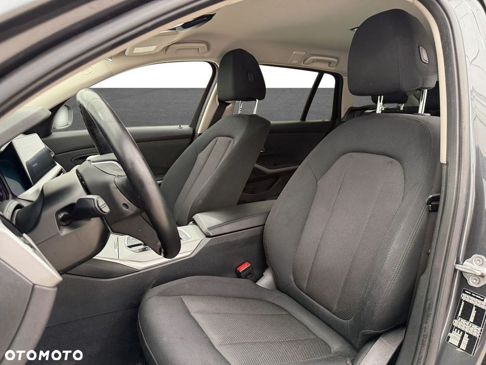 BMW Seria 3 - 11
