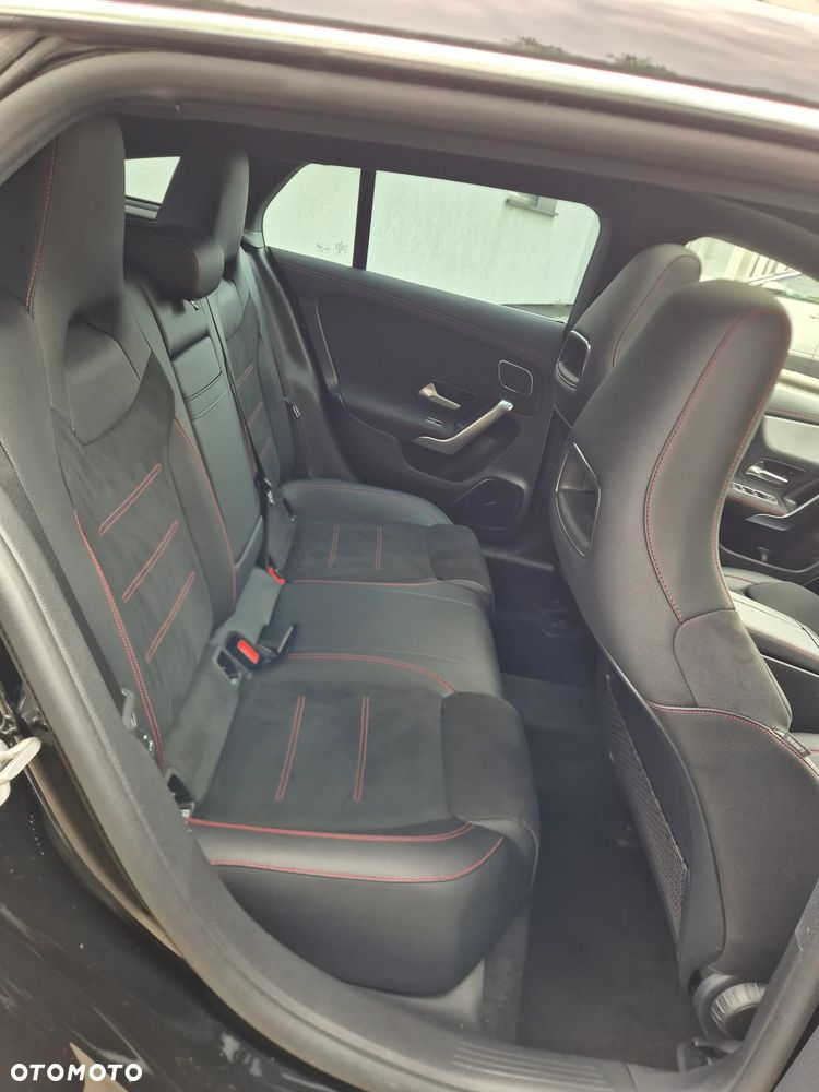 Mercedes-Benz CLA - 9