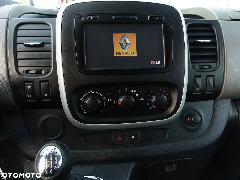 Renault Trafic 6-osobowy LONG brygadówka L2H1 - 18