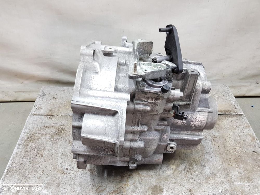 CAIXA DE VELOCIDADES VOLKSWAGEN SCIROCCO 137 REF. KXZ - 1