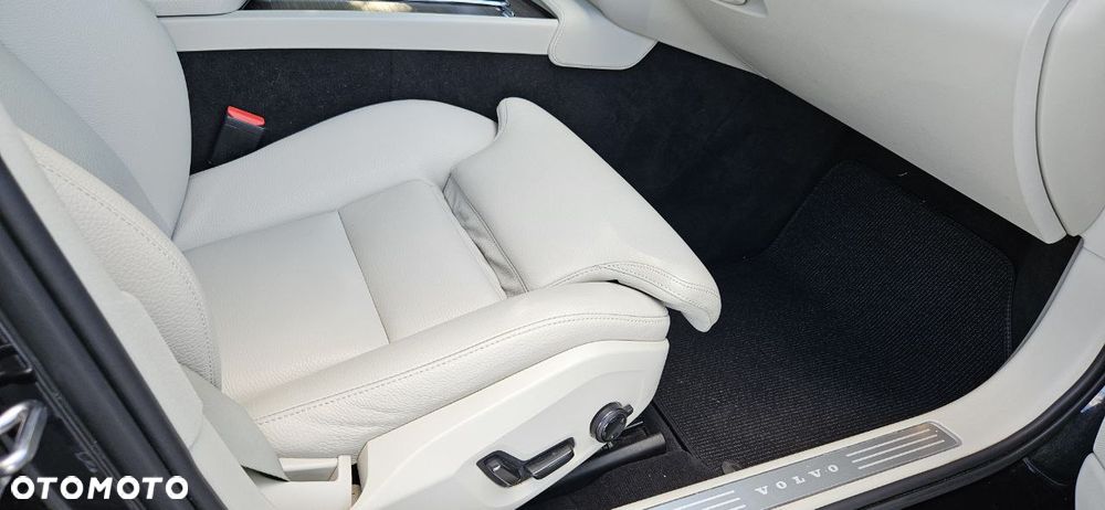Volvo V90 Cross Country B5 D AWD Pro - 34