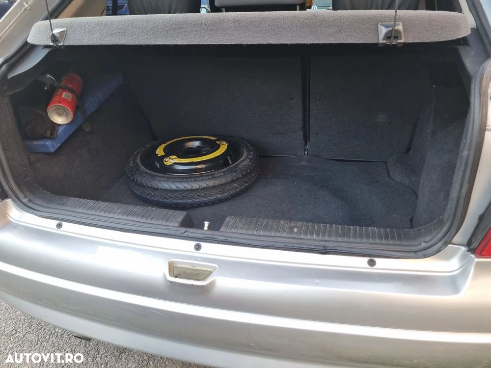 Opel Astra 1.4i Enjoy - 15