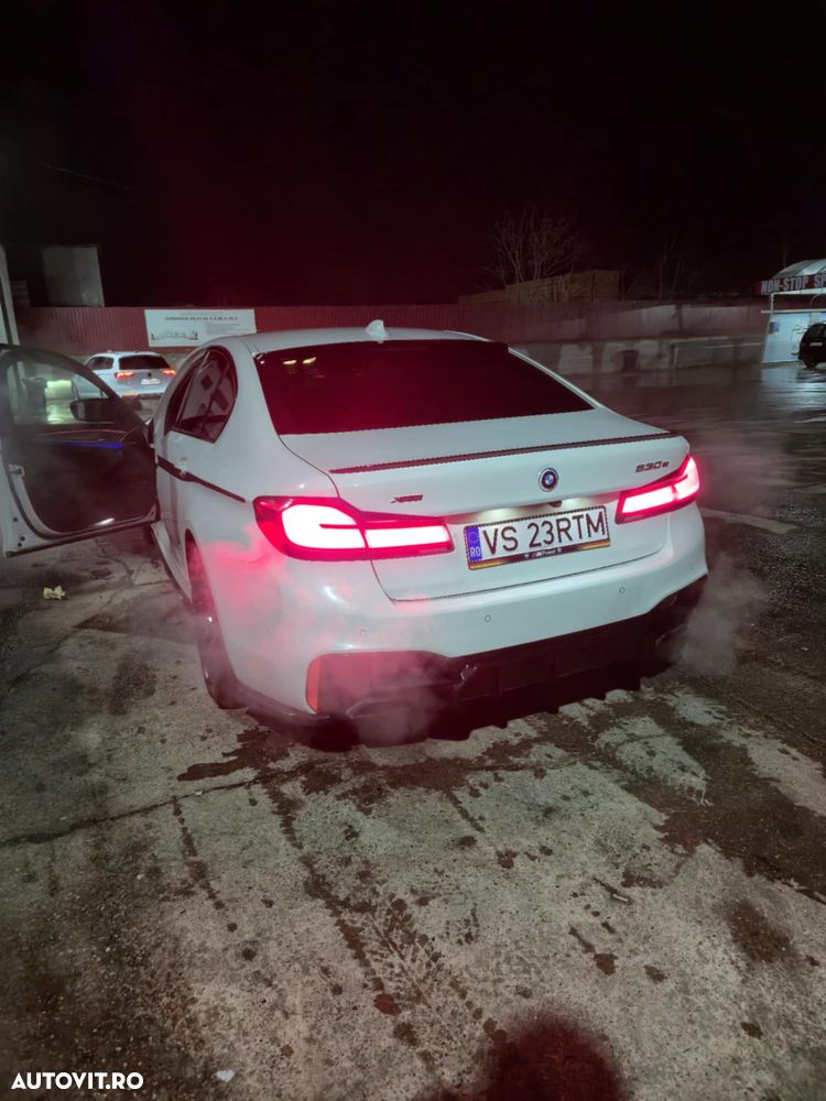 BMW Seria 5 520i Aut. - 13