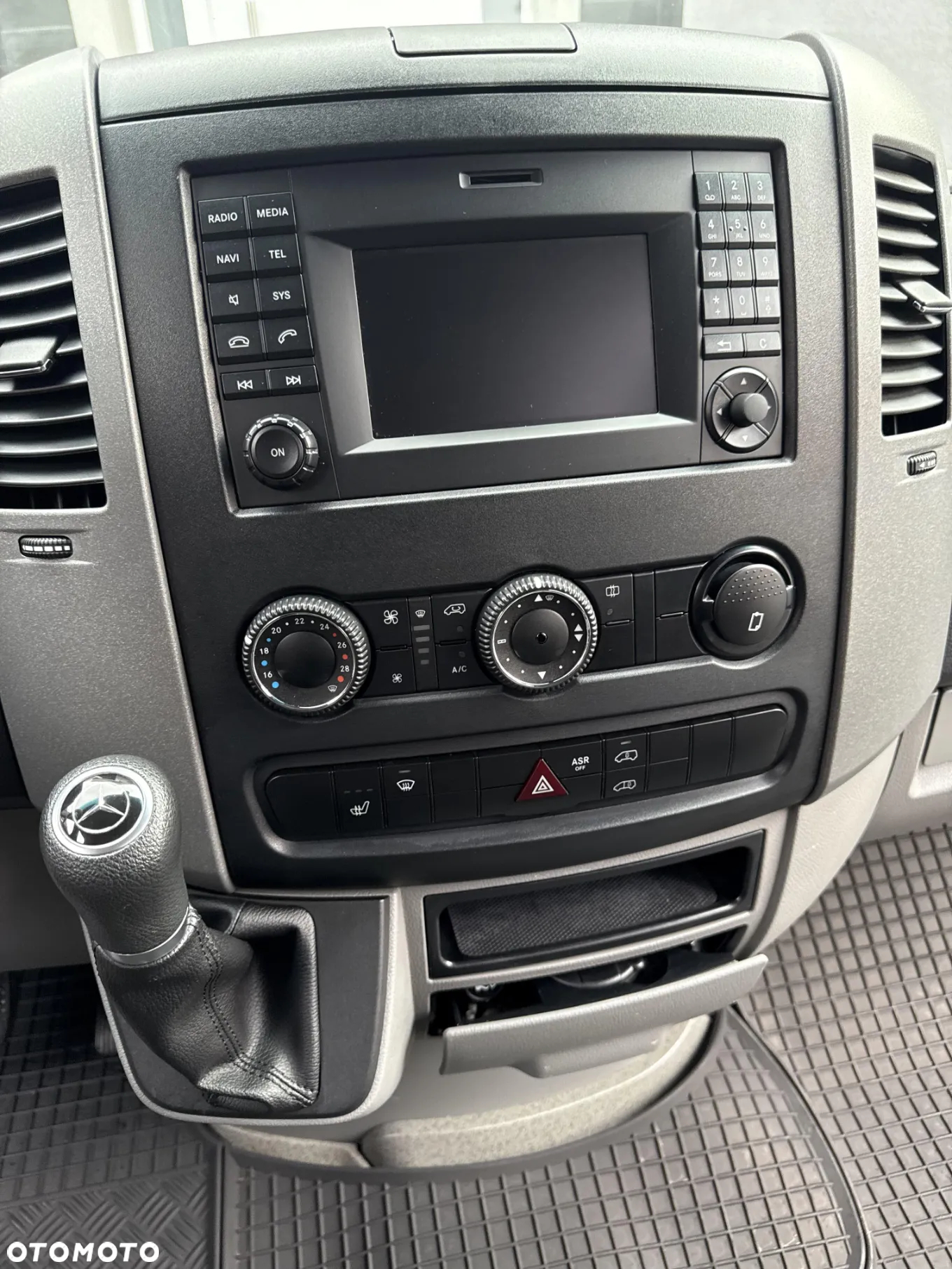 Mercedes-Benz Sprinter 319 CDI (BlueTec) 906.233 7G-TRONIC Plus - 23