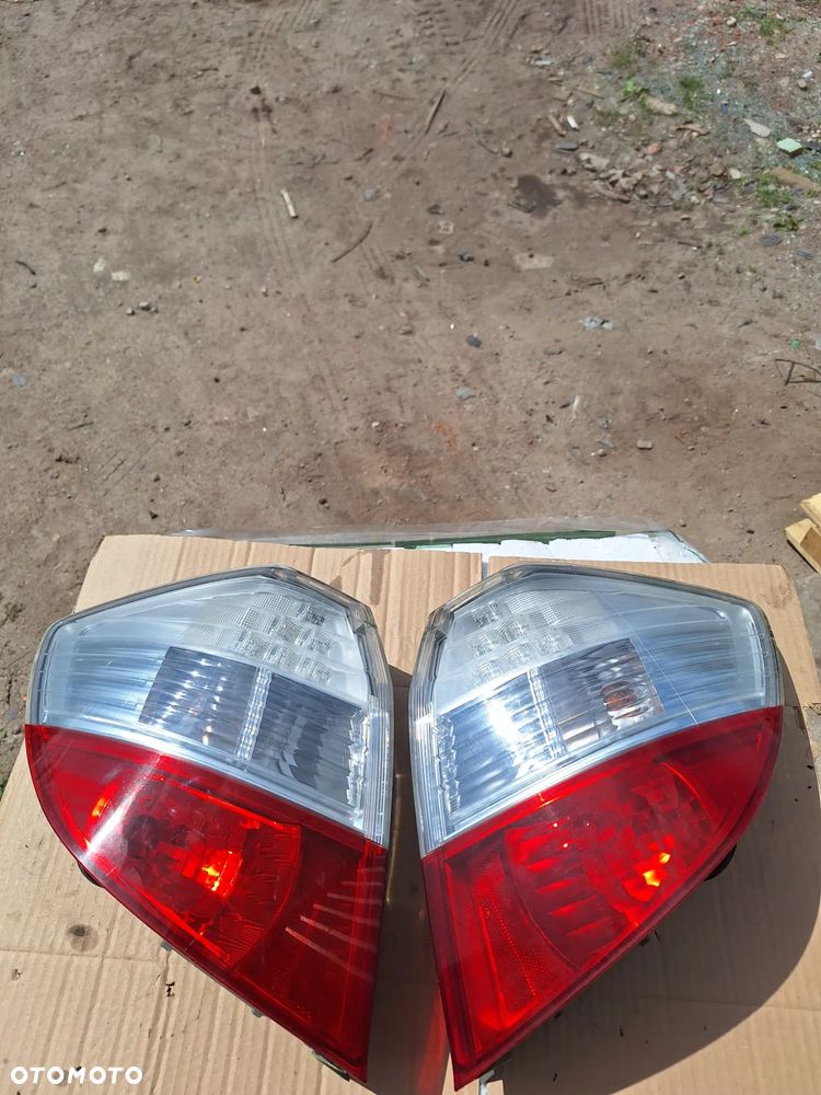 LAMPA LEWA lub prawa TYŁ HONDA JAZZ IIl 3  2008-2011