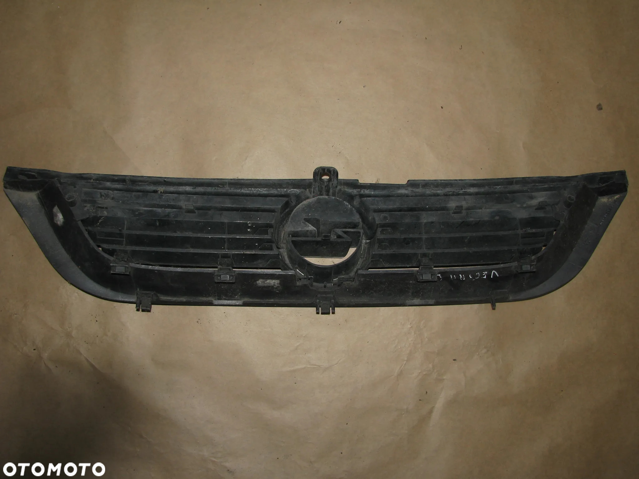 OPEL VECTRA B - GRILL ATRAPA  90505722 - 4