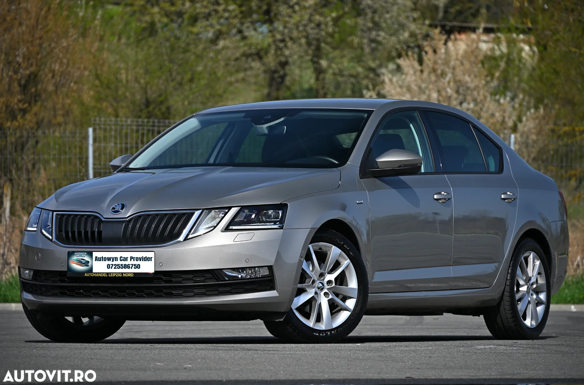 Skoda Octavia 2.0 TDI DSG Style - 9