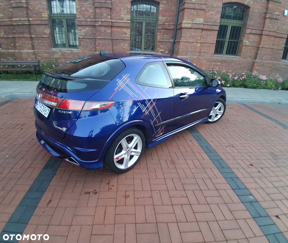 Honda Civic 1.8 LX Coupe - 19