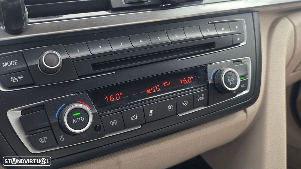 BMW 320 d Auto Line Luxury - 22