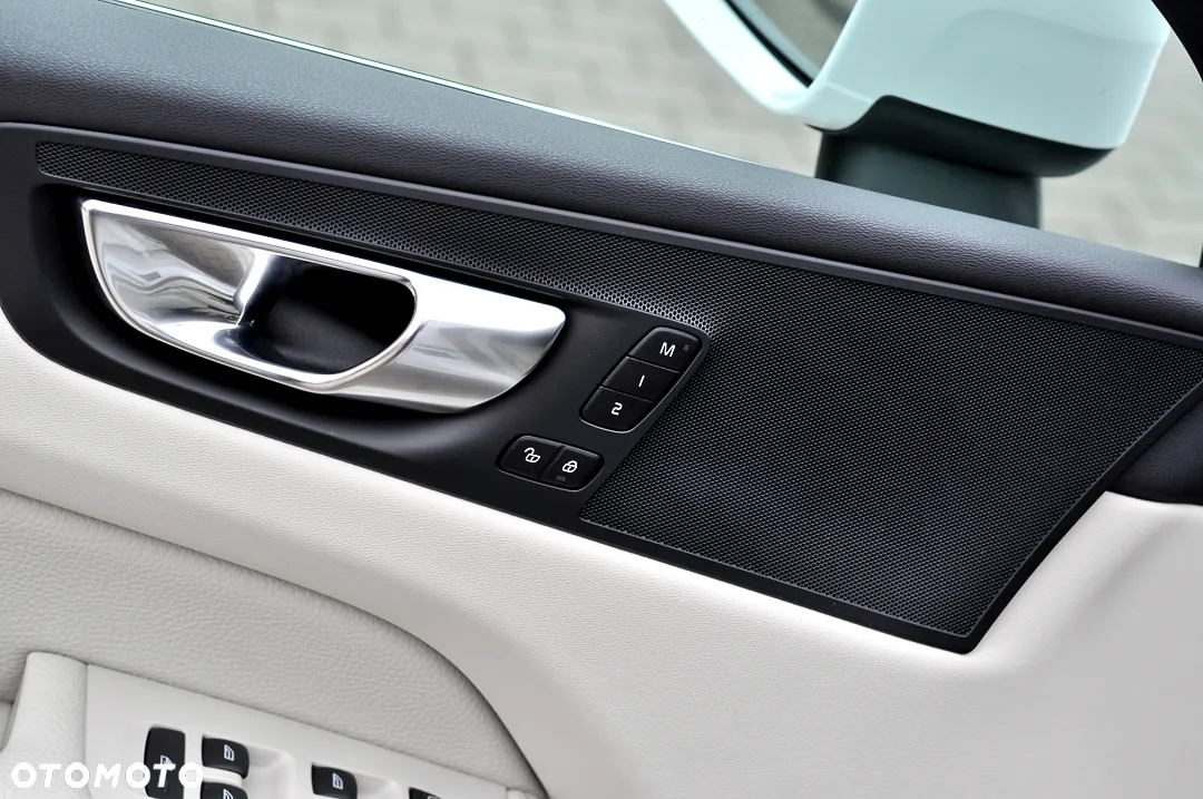 Volvo XC 60 B4 B Geartronic Inscription - 19