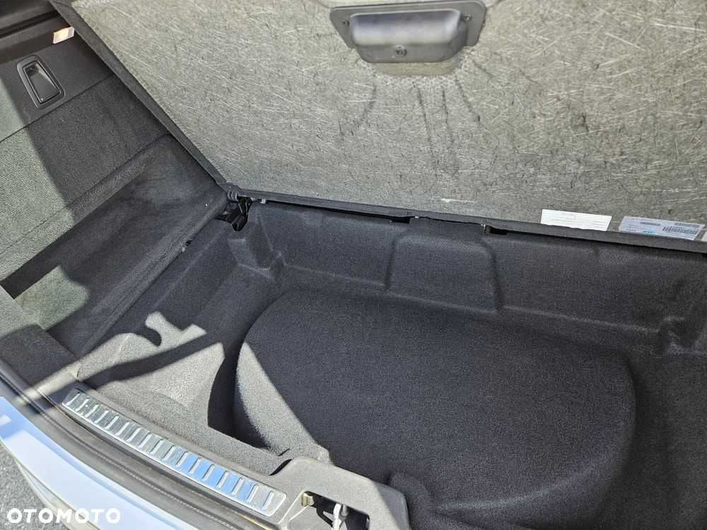 Volvo XC 90 T6 AWD Momentum 7os - 14