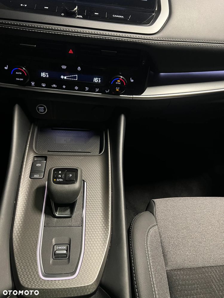 Nissan Qashqai - 25