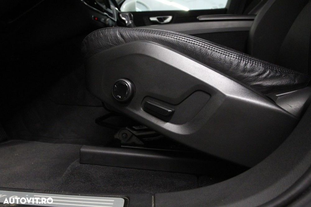 Volvo XC 60 T5 AWD Inscription - 12