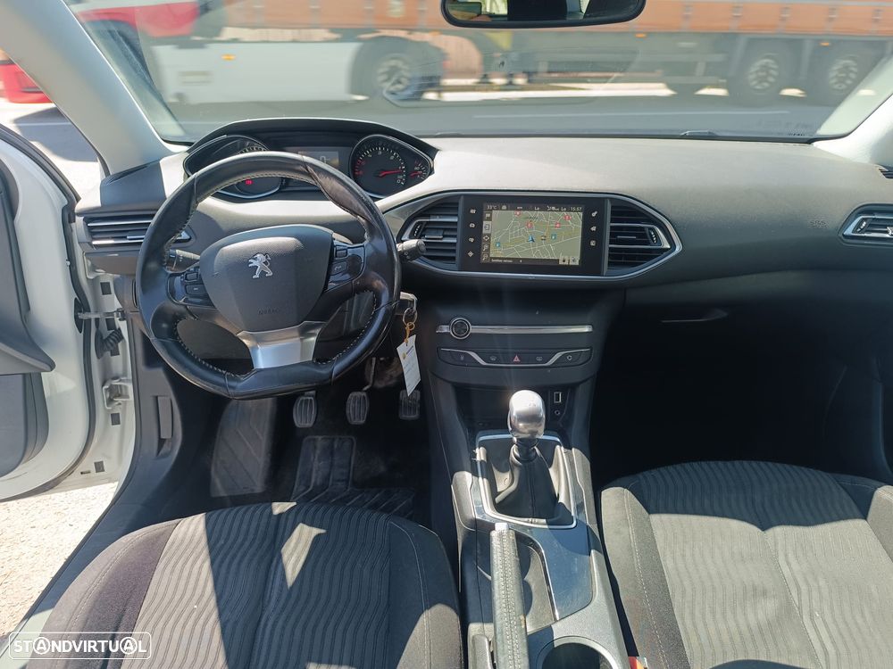 Peugeot 308 SW BlueHDi 120 Stop & Start Allure - 11
