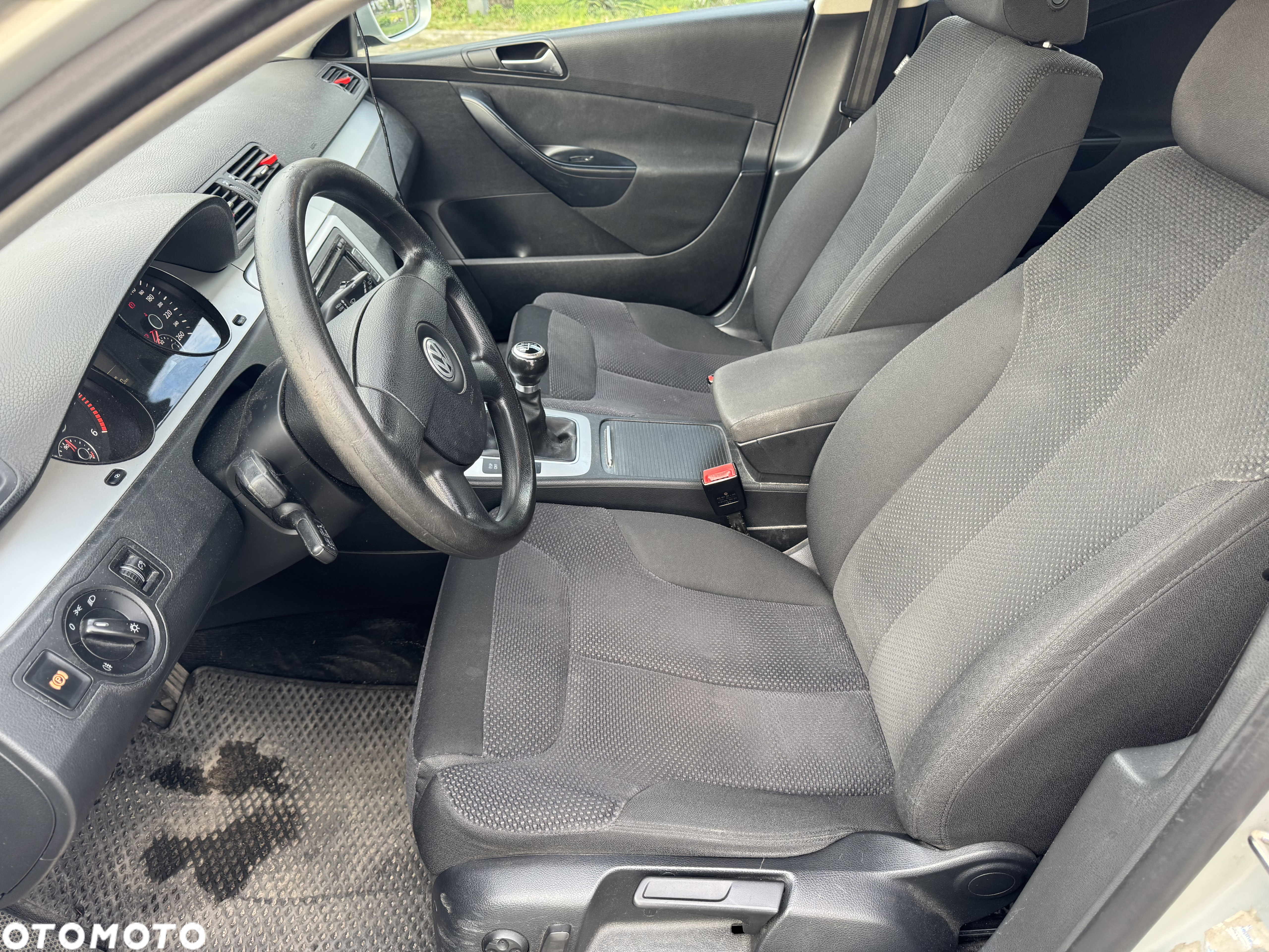 Volkswagen Passat 2.0 TDI DPF Comfortline - 8