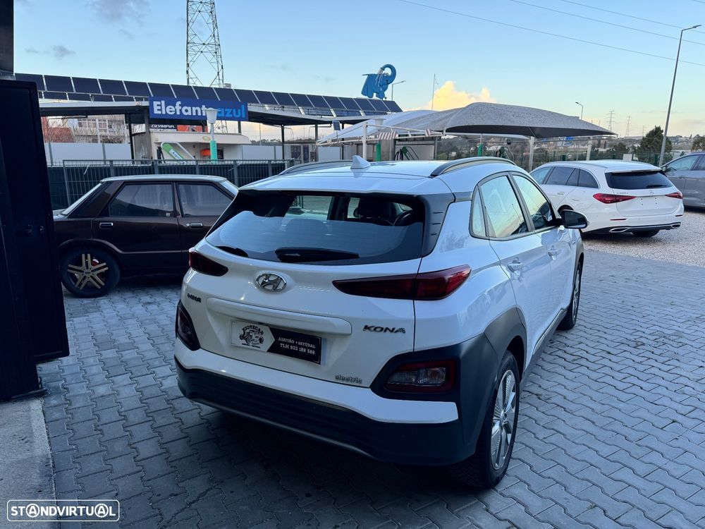 Hyundai Kauai 64 kWh Premium+P.Premium - 26