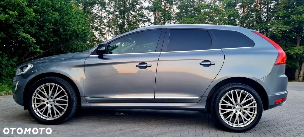 Volvo XC 60 T5 Drive-E Ocean Race - 13